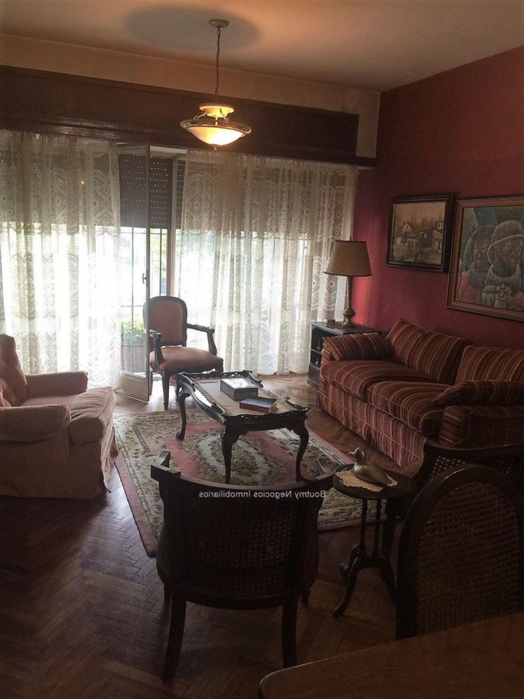 3 bedrooms House in Montevideo, Uruguay No. 8794