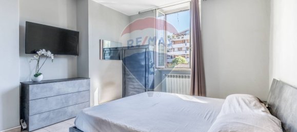 Apartamento de 2 dormitorios en Rome, Italy No. 288446 2