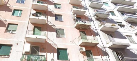 2-salle Appartement à Taranto, Italy No. 66557 8