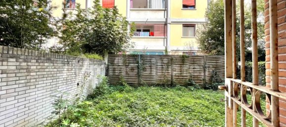 1 bedroom Apartment in Bologna, Italy No. 29253 8