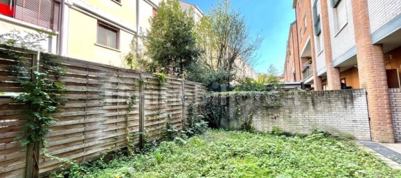 1 bedroom Apartment in Bologna, Italy No. 29253 5