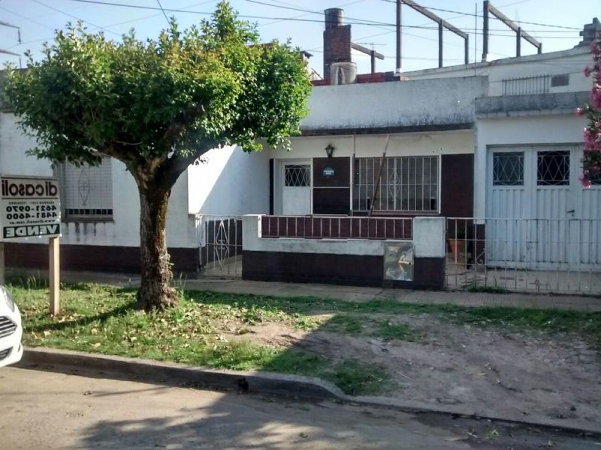 2 bedrooms House in Ituzaingo, Argentina No. 88612