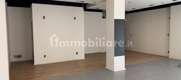  عقار تجاري في Sassari, Italy 255متر مربع رقم 132004 5