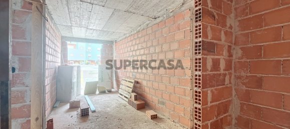 Apartamento de 2 dormitorios en Corroios, Portugal No. 158734 23