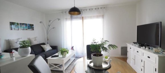 1 bedroom Apartment in Bois-d'Arcy, France No. 183749 3