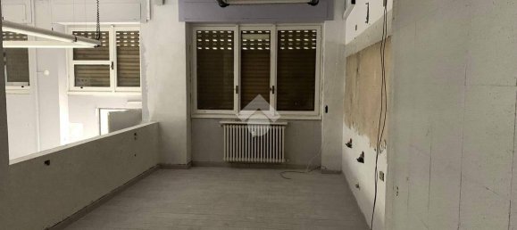 Gewerbliche Immobilie in Milan, Italy 95m², Nr. 341831 26