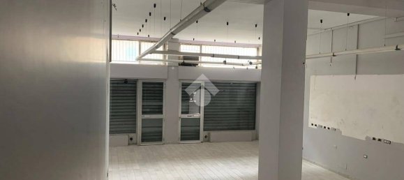 Gewerbliche Immobilie in Milan, Italy 95m², Nr. 341831 20