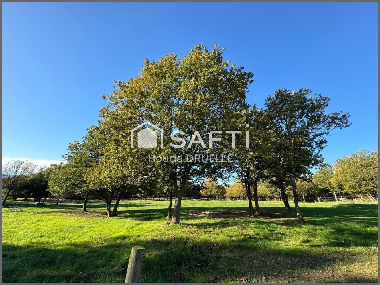 Terreno en Limoux, France 19440 m² No. 97158