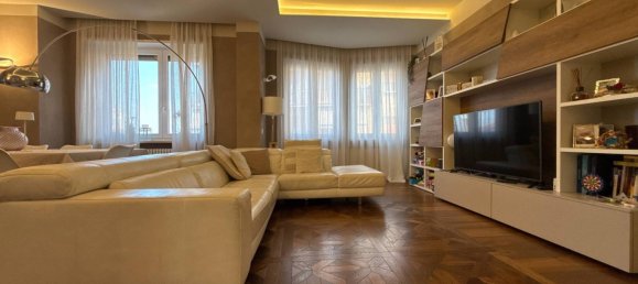 Apartamento T3 em Alba, Italy N.º 290812 3