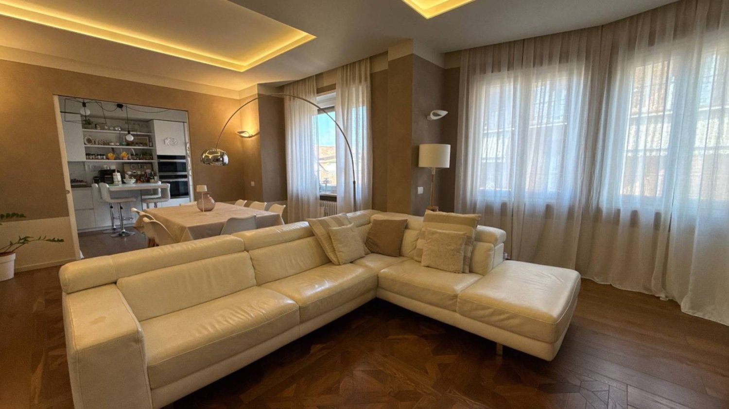 Apartamento T3 em Alba, Italy N.º 290812