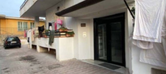 4 bedrooms Apartment in Pollena Trocchia, Italy No. 357528 3