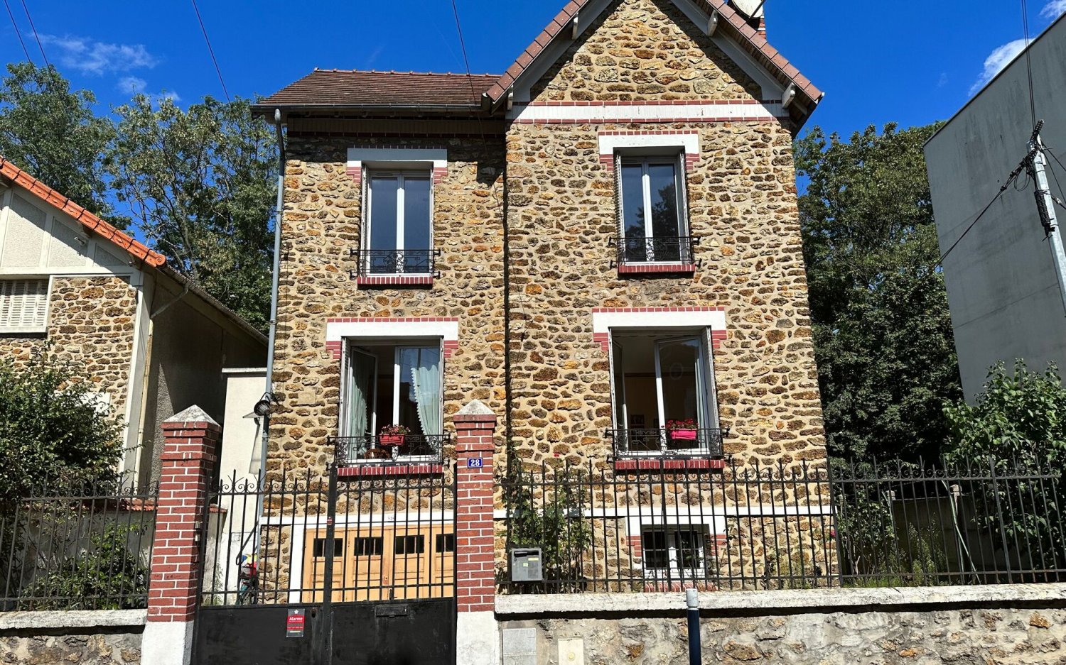 3 bedrooms House in Villemomble, France No. 105594
