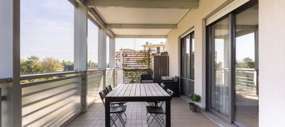 2 bedrooms Apartment in Milan, Italy No. 357775 5