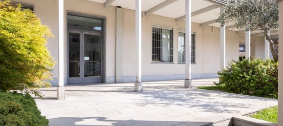 2 bedrooms Apartment in Milan, Italy No. 357775 24