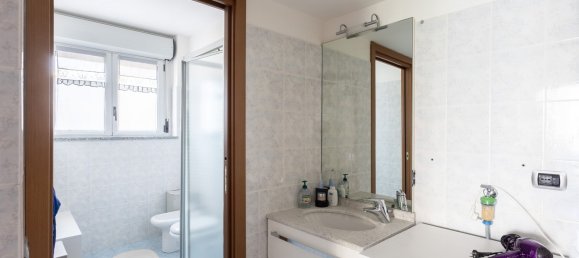 2 bedrooms Apartment in Milan, Italy No. 357775 15