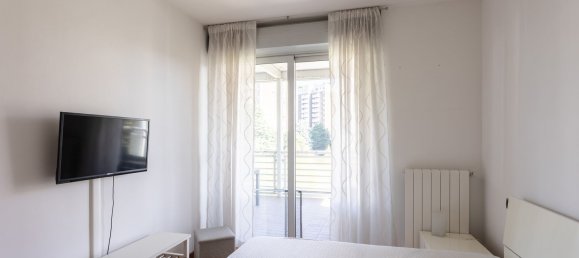 2 bedrooms Apartment in Milan, Italy No. 357775 12