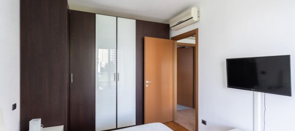 2 bedrooms Apartment in Milan, Italy No. 357775 14