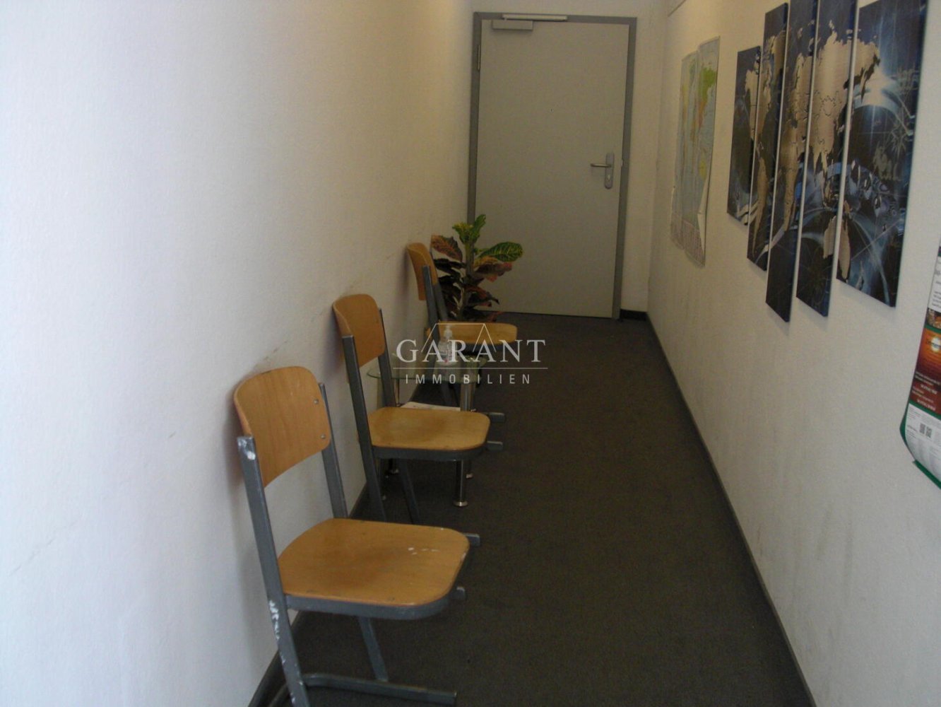 Oficina en Goppingen, Germany 120 m² No. 4588