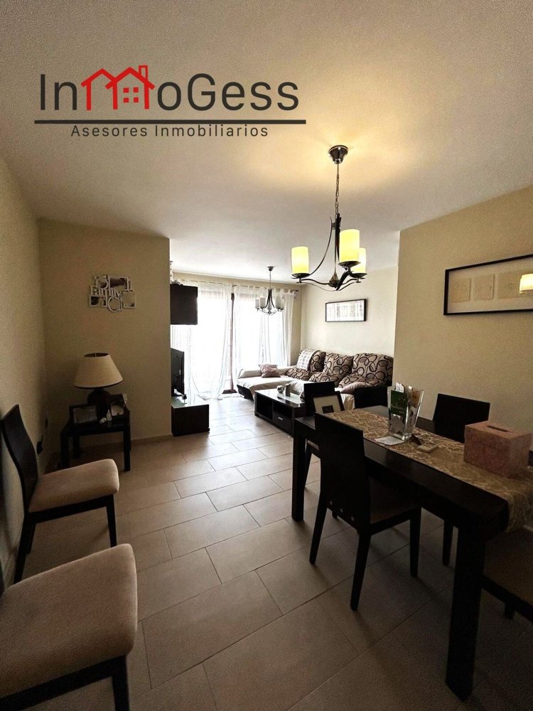 Apartamento de 3 dormitorios en Coín, Spain No. 156346