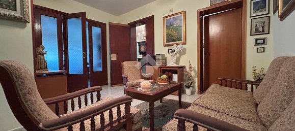 Вилла с 6 комнатами в Латина, Италия № 7317 5