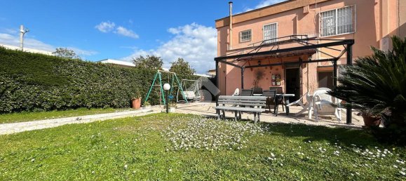 Вилла с 6 комнатами в Латина, Италия № 7317 35