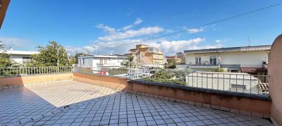 Вилла с 6 комнатами в Латина, Италия № 7317 23