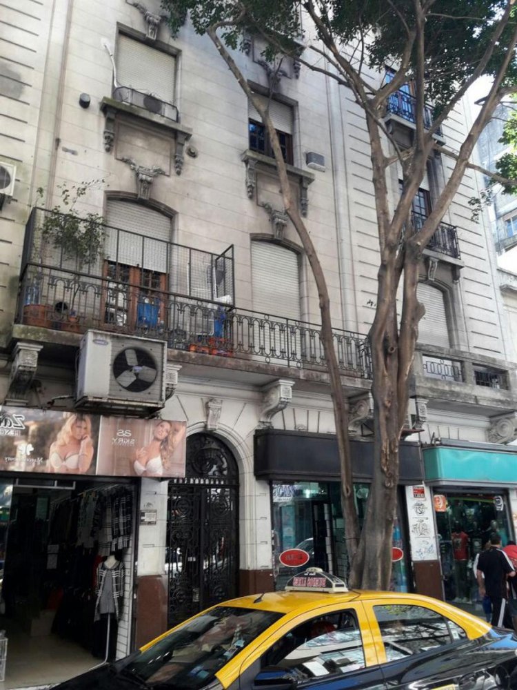 3 bedrooms Apartment in Buenos Aires, Argentina No. 99242