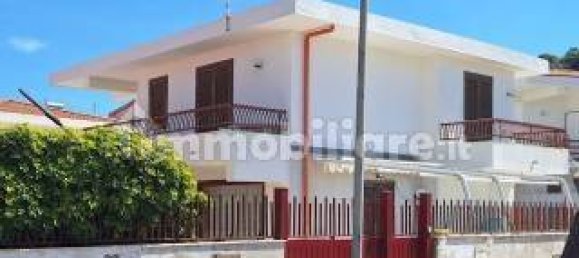 5 chambres Villa à Rometta, Italy No. 37130 26