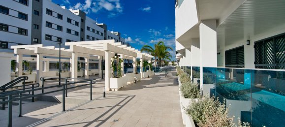 2 bedrooms Apartment in Fuengirola, Spain No. 4384 2