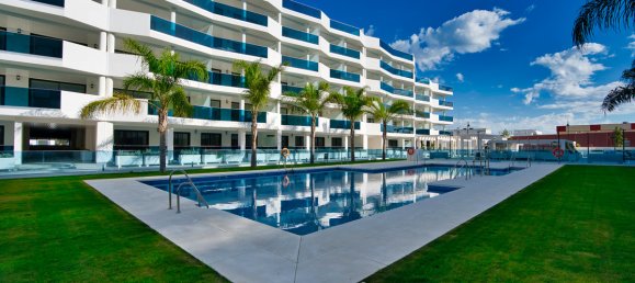 2 bedrooms Apartment in Fuengirola, Spain No. 4384 10