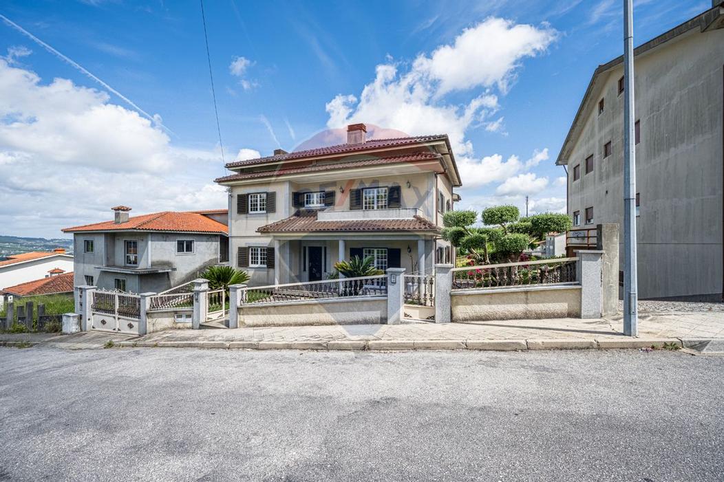 4 bedrooms House in Felgueiras, Portugal No. 44755