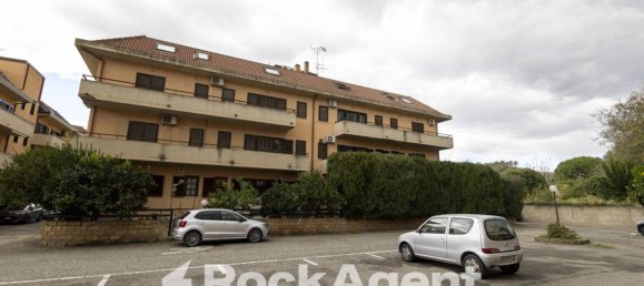 Apartamento de 2 dormitorios en Catanzaro, Italy No. 291282 14