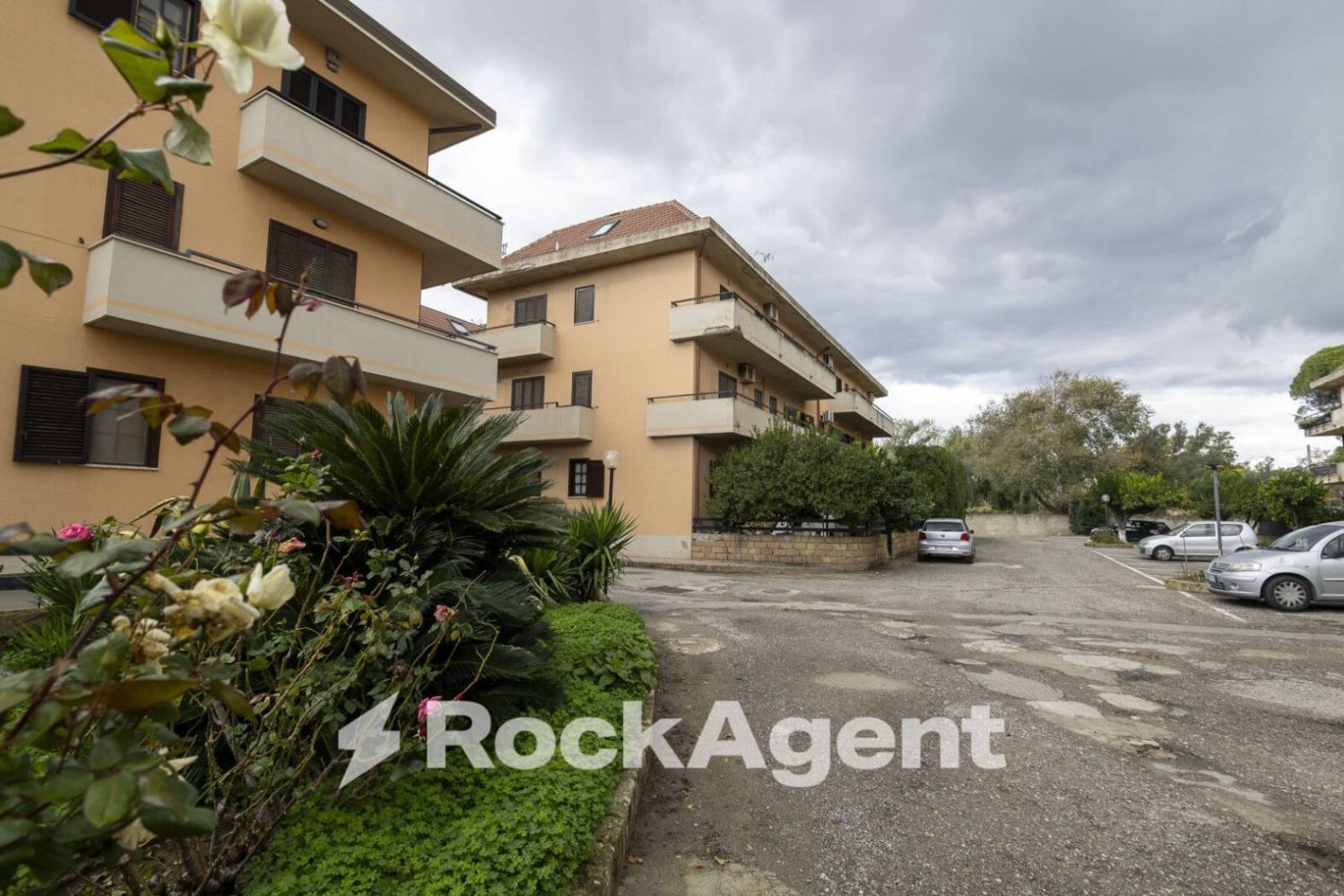 Apartamento de 2 dormitorios en Catanzaro, Italy No. 291282