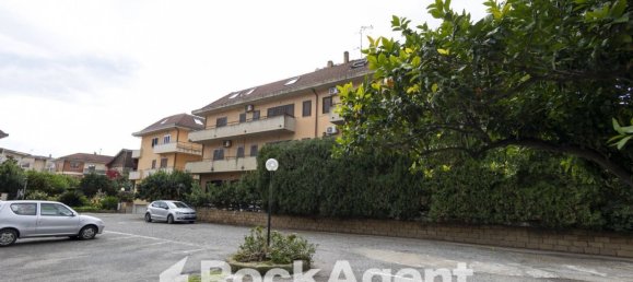 Apartamento de 2 dormitorios en Catanzaro, Italy No. 291282 16