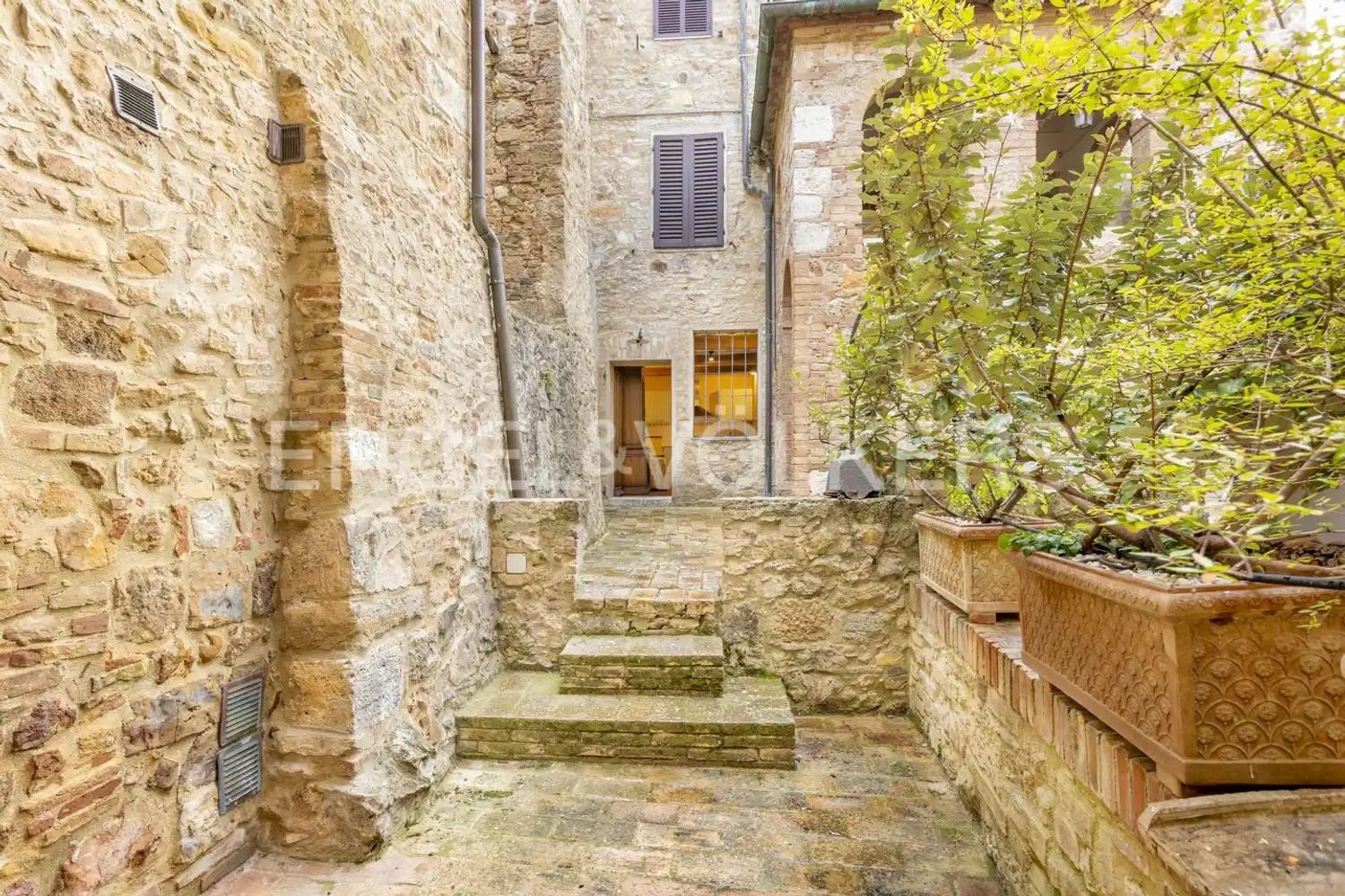 5 rooms Duplex in San Quirico d'Orcia, Italy No. 288515