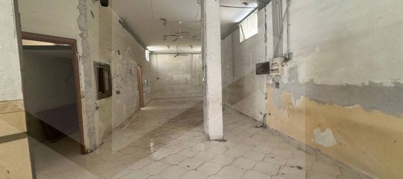 2 rooms Commercial property in Giugliano in Campania, Italy No. 24042 5