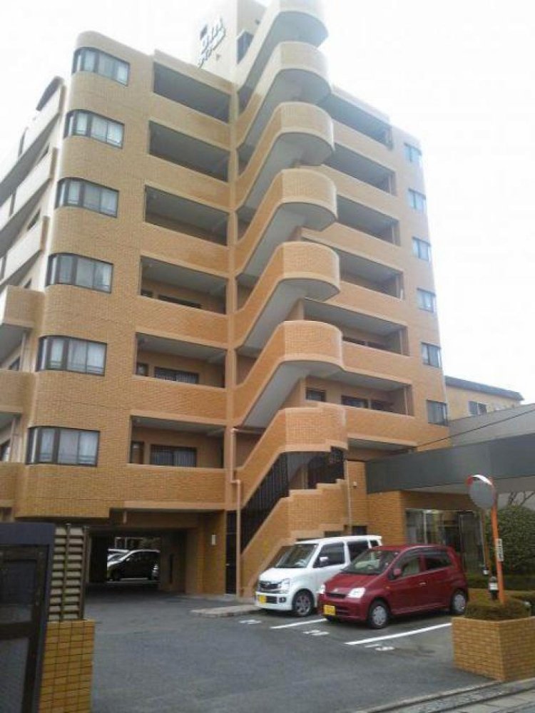 Apartamento de 3 dormitorios en Fukuoka, Japan No. 2426