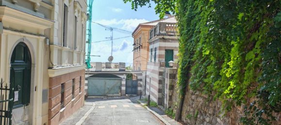 5 bedrooms Apartment in Genoa, Italy No. 371429 18