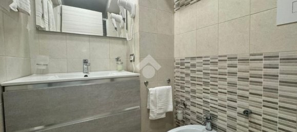 9 rooms Apartment in Naples, Italy No. 148318 27