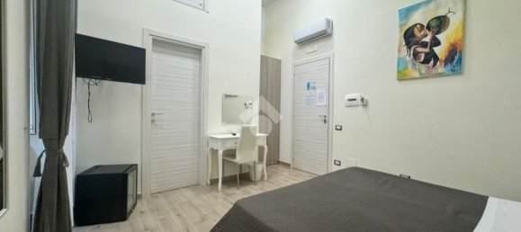 9 rooms Apartment in Naples, Italy No. 148318 13