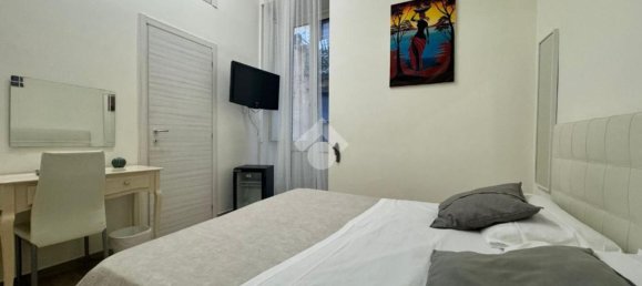 9 rooms Apartment in Naples, Italy No. 148318 36