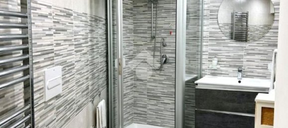 9 rooms Apartment in Naples, Italy No. 148318 7