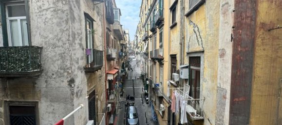 9 rooms Apartment in Naples, Italy No. 148318 5
