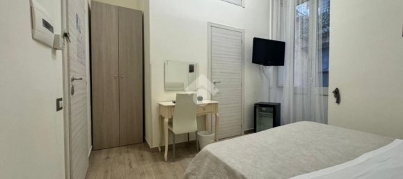 9 rooms Apartment in Naples, Italy No. 148318 22