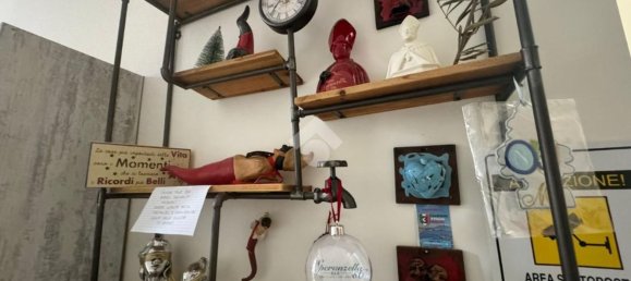 9 rooms Apartment in Naples, Italy No. 148318 17