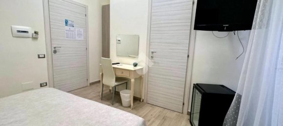 9 rooms Apartment in Naples, Italy No. 148318 34