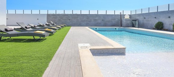 4 bedrooms Villa in Guia, Portugal No. 275782 3