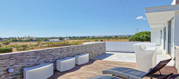 4 bedrooms Villa in Guia, Portugal No. 275782 26