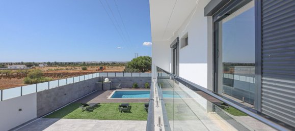 4 bedrooms Villa in Guia, Portugal No. 275782 31