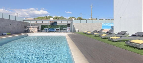 4 bedrooms Villa in Guia, Portugal No. 275782 8